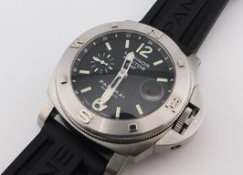 Panerai Luminor Submersible PAM00186 -