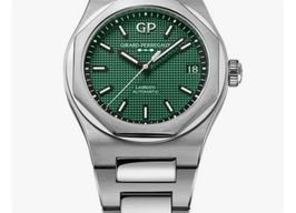 Girard-Perregaux Laureato 81010-11-3153-1CM (2024) - Green dial 42 mm Steel case