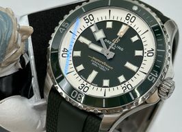 Breitling Superocean 44 A17376A31L1S1 (2023) - Groen wijzerplaat 44mm Staal