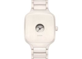 Rado True R27076012 (2024) - White dial 38 mm Ceramic case