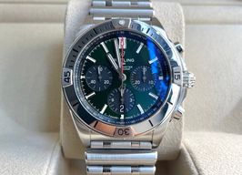 Breitling Chronomat 42 AB01343A1L1A1 (2022) - Groen wijzerplaat 42mm Staal