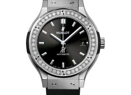 Hublot Classic Fusion 565.NX.1470.RX.1204 (2025) - Black dial 38 mm Titanium case
