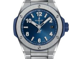 Hublot Big Bang 38 mm 457.NX.7170.NX (2025) - Blue dial 38 mm Titanium case