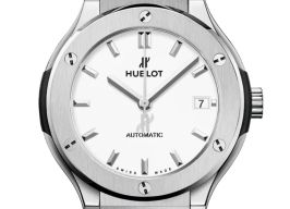 Hublot Classic Fusion 565.NX.2611.RX (2023) - Silver dial 38 mm Titanium case