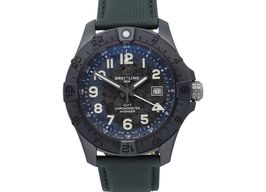 Breitling Avenger S32320101B1X1 (2026) - Zwart wijzerplaat 44mm Keramiek