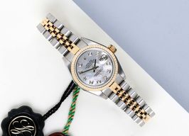 Rolex Lady-Datejust 79173 (2000) - Parelmoer wijzerplaat 26mm Goud/Staal