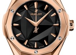 Hublot Classic Fusion 550.OS.1800.RX.ORL19 (2025) - Zwart wijzerplaat 40mm Roségoud