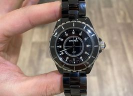 Chanel J12 H2124 (2018) - Black dial 38 mm Ceramic case