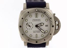 Panerai Luminor Submersible PAM01223 (2022) - Wit wijzerplaat 42mm Staal
