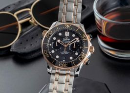 Omega Seamaster Diver 300 M 210.20.44.51.01.001 (Onbekend (willekeurig serienummer)) - Zwart wijzerplaat 44mm Goud/Staal