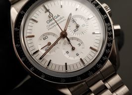 Omega Speedmaster Professional Moonwatch 310.60.42.50.02.001 (2022) - Silver dial 42 mm White Gold case