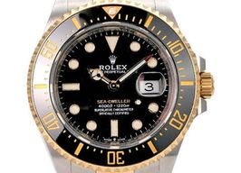 Rolex GMT-Master II 126718GRNR (2020) - Black dial 40 mm Yellow Gold case