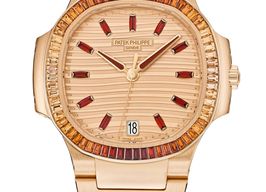 Patek Philippe Nautilus 7118/1300R-001 (Unknown (random serial)) - Pink dial 35 mm Rose Gold case