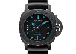 Panerai Luminor Submersible PAM00960 (2023) - Black dial 42 mm Carbon case