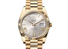 Rolex Day-Date 40 228238-0002 (2024) - Silver dial 40 mm Yellow Gold case