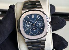 Patek Philippe Nautilus 5740/1G-001 -