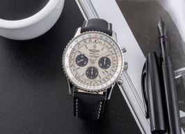 Breitling Navitimer 01 AB012012/G826 (Onbekend (willekeurig serienummer)) - Zilver wijzerplaat 43mm Staal