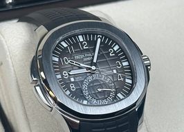 Patek Philippe Aquanaut 5164G-001 (2022) - Blue dial 41 mm White Gold case