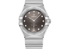 Omega Constellation Quartz 131.10.28.60.56.001 (2025) - Grijs wijzerplaat 28mm Staal