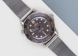 Omega Seamaster Diver 300 M 210.90.42.20.01.001 (2022) - Bruin wijzerplaat 42mm Titanium