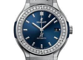 Hublot Classic Fusion Blue 565.NX.7170.LR.1204 -