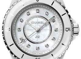 Chanel J12 H5704 -