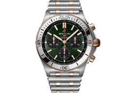 Breitling Chronomat 42 UB0134131L1U1 (2025) - Green dial 43 mm Gold/Steel case
