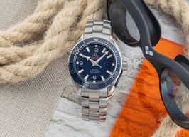 Omega Seamaster Planet Ocean 232.90.38.20.03.001 (Onbekend (willekeurig serienummer)) - Blauw wijzerplaat 38mm Titanium