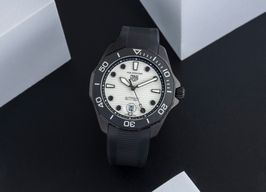 TAG Heuer Aquaracer 300M WBP201D.FT6197 (Unknown (random serial)) - Black dial 43 mm Steel case