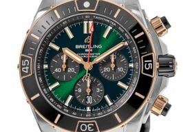 Breitling Chronomat UB0136251L1S1 (2024) - Groen wijzerplaat 44mm Goud/Staal