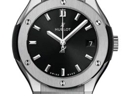 Hublot Classic Fusion Quartz 581.NX.1470.RX (2026) - Zwart wijzerplaat 33mm Titanium
