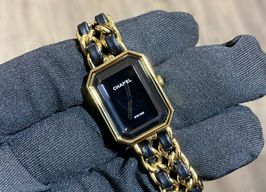 Chanel Première H0001 (Unknown (random serial)) - Black dial 26 mm Yellow Gold case
