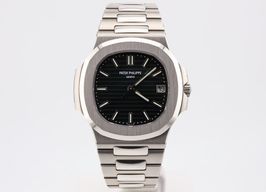 Patek Philippe Nautilus 5711/1A-014 (2023) - Groen wijzerplaat 40mm Staal