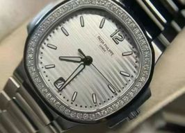 Patek Philippe Nautilus 7118/1200A-010 (2024) - Zilver wijzerplaat 35mm Staal