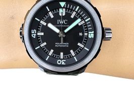 IWC Aquatimer Automatic IW328803 (2024) - Zwart wijzerplaat 42mm Staal