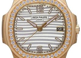 Patek Philippe Nautilus 7010R-011 (2020) - Gold dial 32 mm Rose Gold case