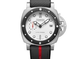 Panerai Submersible PAM01579 (2025) - White dial 42 mm Steel case
