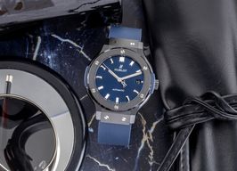 Hublot Classic Fusion Blue 565.CM.7170.RX (2024) - Blauw wijzerplaat 38mm Keramiek