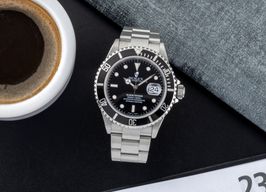 Rolex Submariner Date 16610T (Unknown (random serial)) - Black dial 40 mm Steel case