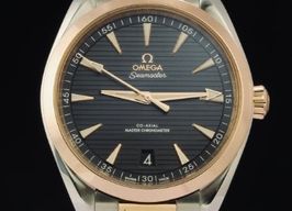 Omega Seamaster Aqua Terra 220.20.41.21.06.001 (2022) - Grey dial 41 mm Gold/Steel case