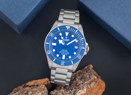 Tudor Pelagos 25600TB (Unknown (random serial)) - Blue dial 42 mm Titanium case