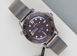 Omega Seamaster Diver 300 M 210.90.42.20.01.001 (2021) - Brown dial 42 mm Titanium case