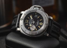 Panerai Luminor Submersible PAM00064 (2000) - Black dial 44 mm Steel case