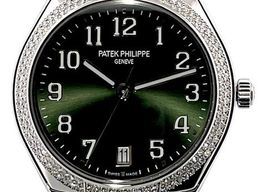 Patek Philippe Unknown 7300-1200A-011 (2021) - Green dial 36 mm Steel case
