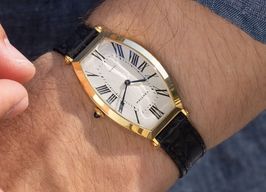 Cartier Tonneau Unknown (1990) - White dial 39 mm Yellow Gold case