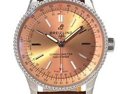 Breitling Navitimer A17395201K1P1 (2022) - Red dial 35 mm Steel case