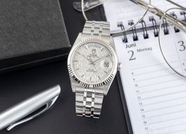 Tudor Prince Date 76214 -