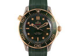 Omega Seamaster Diver 300 M 210.92.42.20.10.001 (2025) - Green dial 42 mm Titanium case