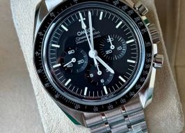 Omega Speedmaster Professional Moonwatch 310.30.42.50.01.002 (2026) - Black dial 42 mm Steel case