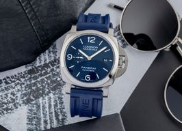 Panerai Luminor Marina PAM01313 (Unknown (random serial)) - Blue dial 44 mm Steel case